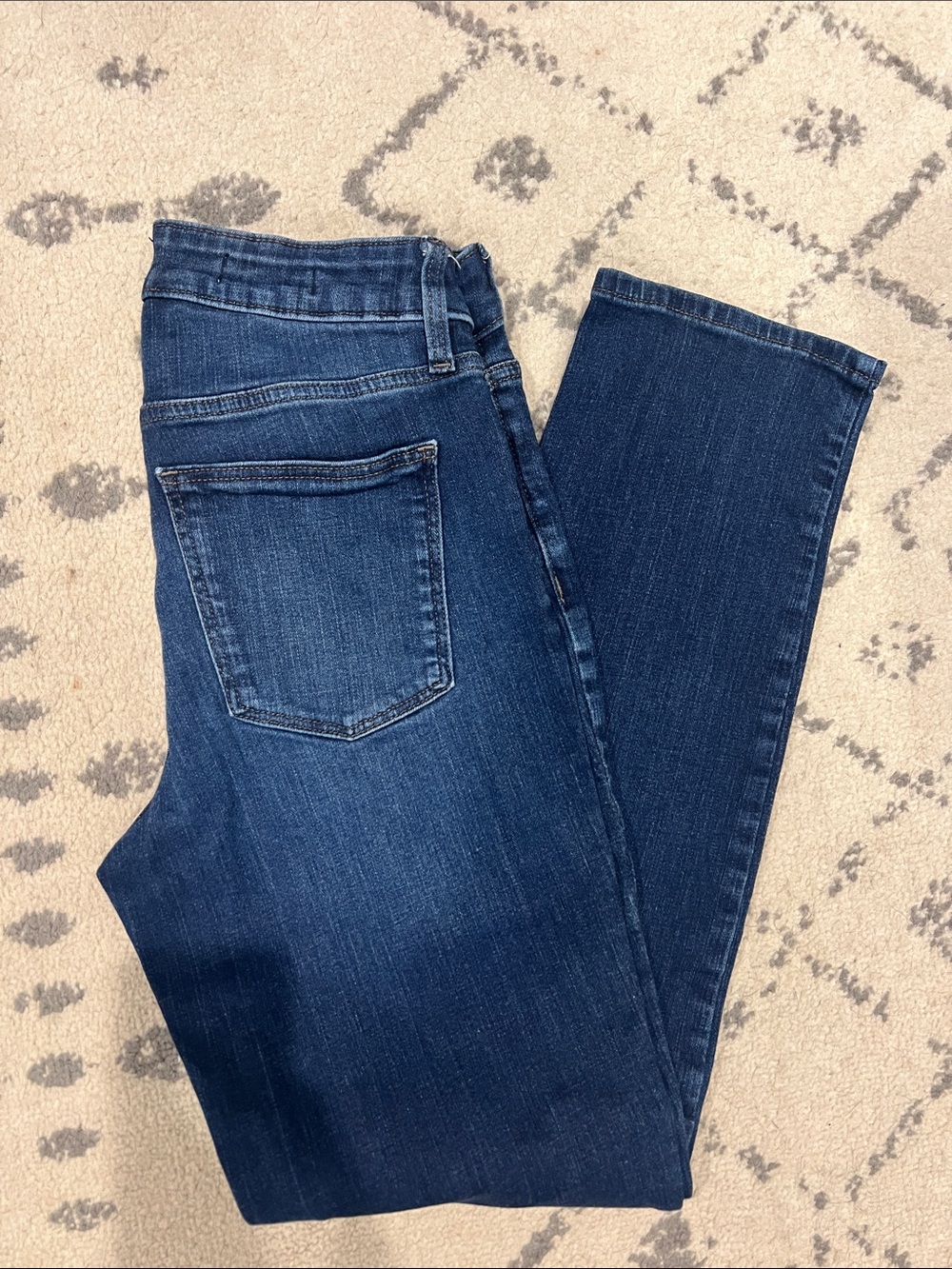 Universal Thread Women's Slim Straight Leg Jeans in Dark Blue